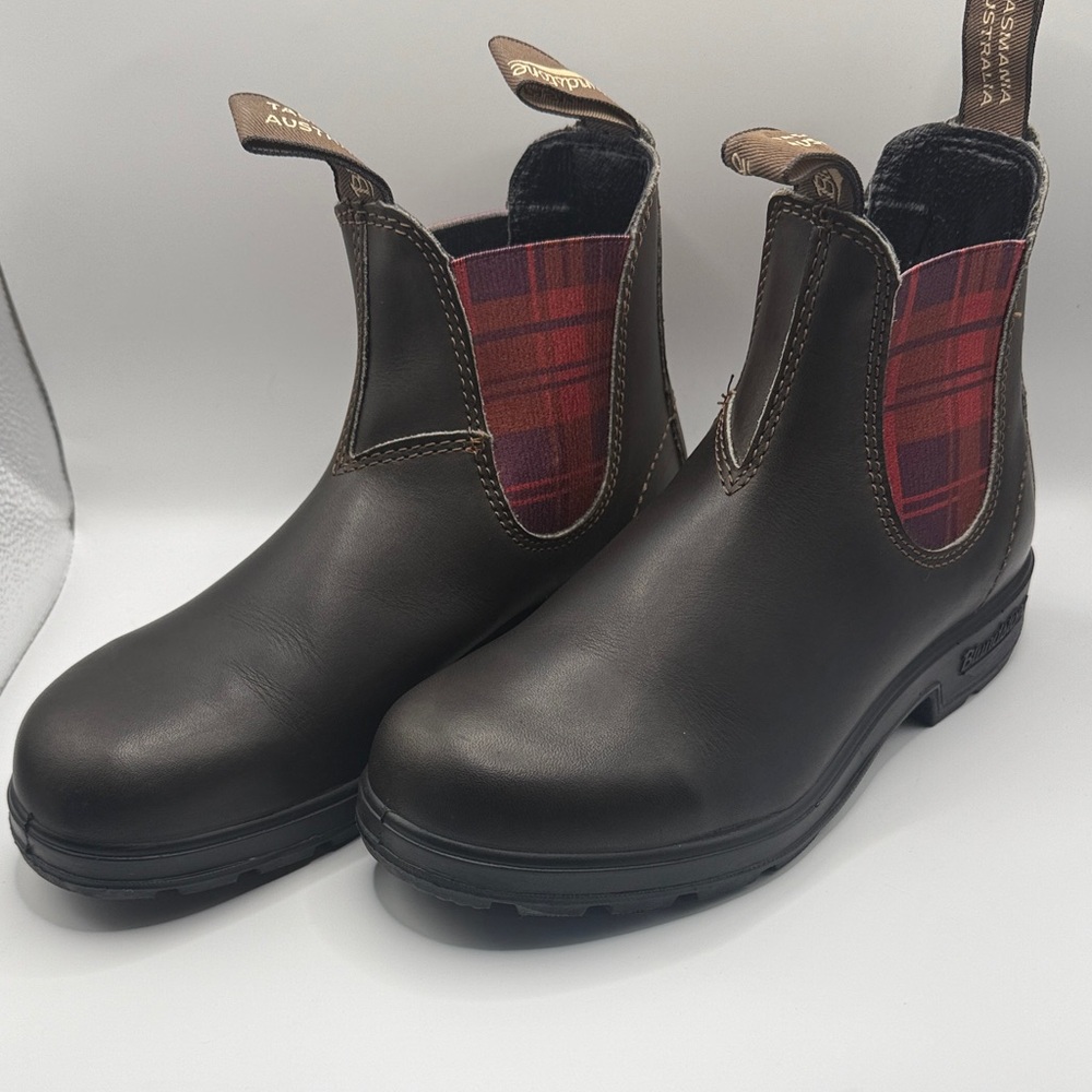 Tasmania Australia Blundstone Brown Leather Boots size 3 or women’s size 6